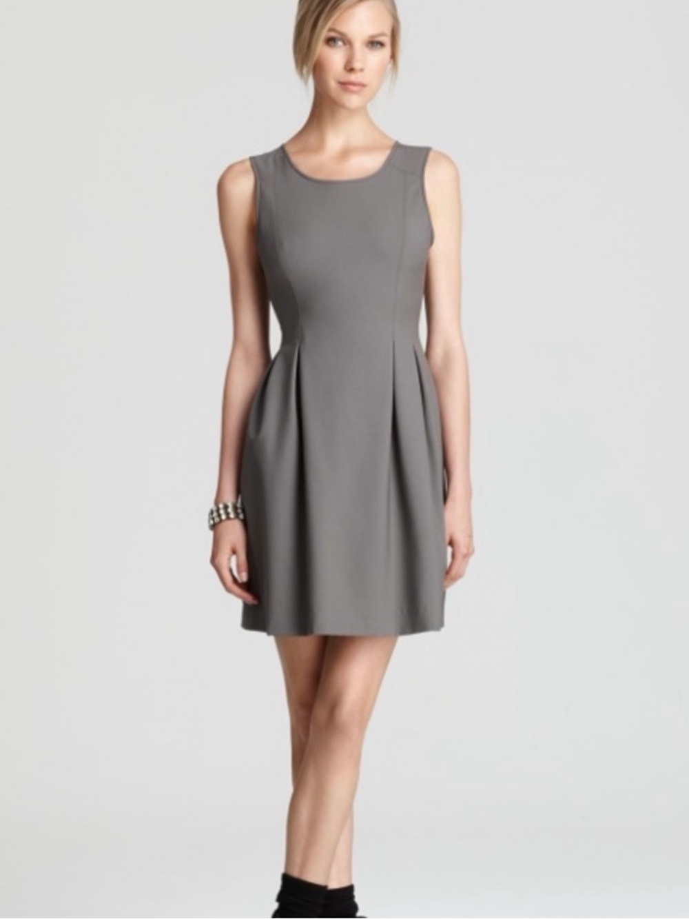 Theory Sleeveless Wool Blend Olive Gray Pleated Mini Dress - Size: 10